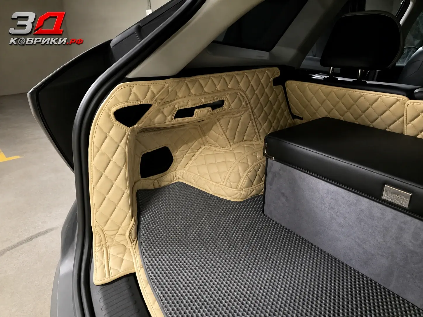 3D коврики Geely Atlas, посадка коврика в салоне