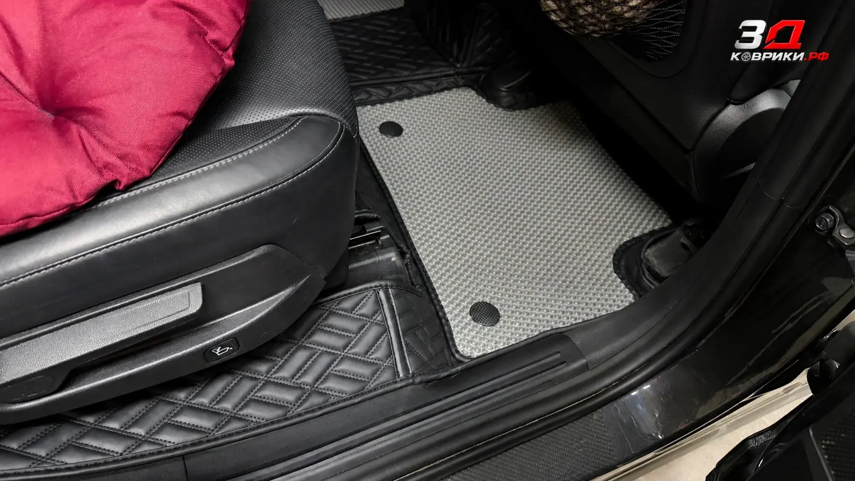 3D коврики KIA Sorento, посадка коврика в салоне