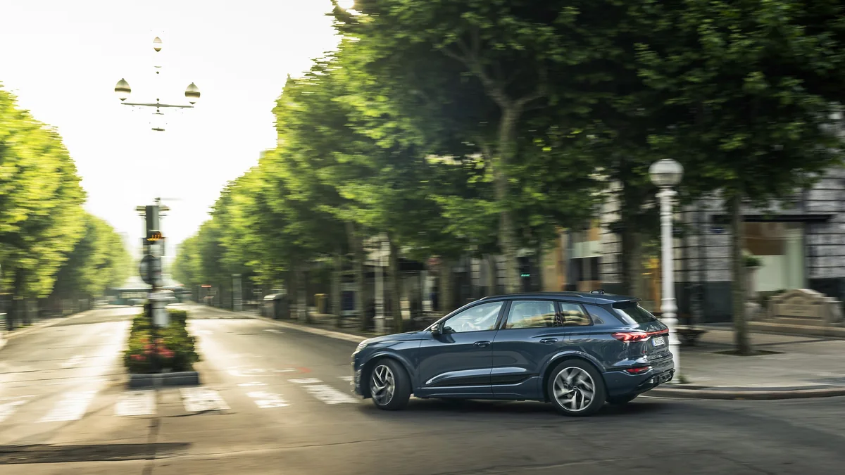 Audi Q6 - фото модели Audi