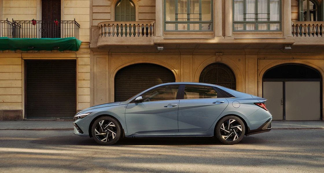 Hyundai Elantra CN7