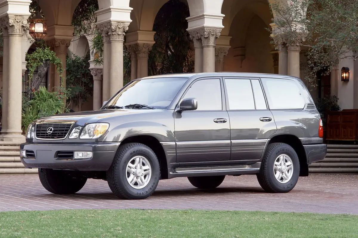 Lexus LX J100