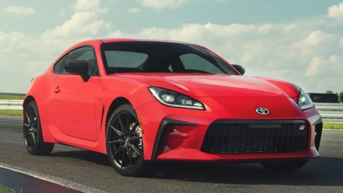 Toyota 86 ZN8 купе - фото поколения Toyota