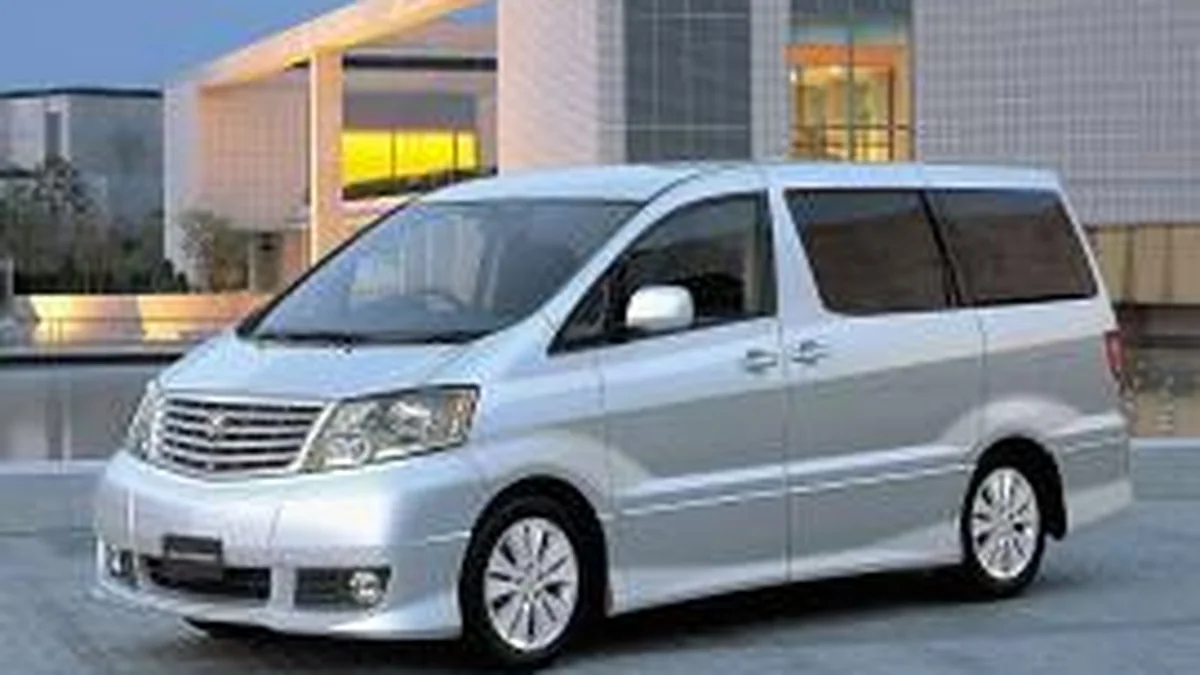 Toyota Alphard 10 кузов AH10 - фото поколения Toyota