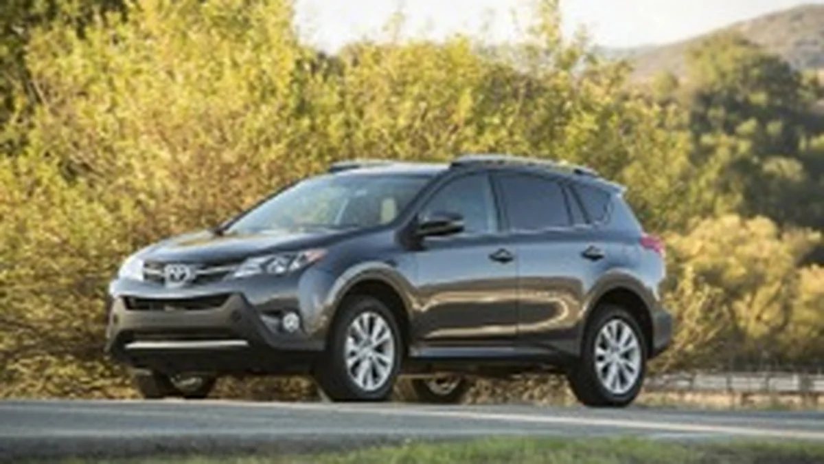 Toyota RAV4 XA40 - фото поколения Toyota