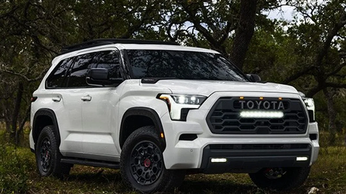 Toyota Sequoia XK80 внедорожник - фото поколения Toyota