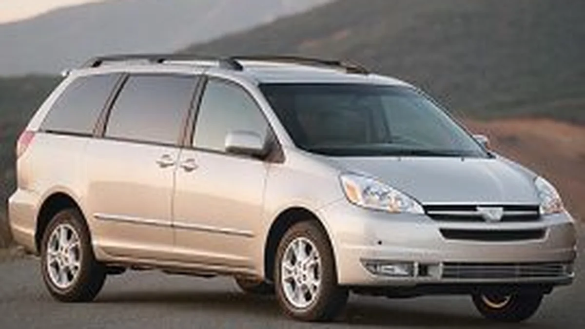Toyota Sienna - фото модели Toyota